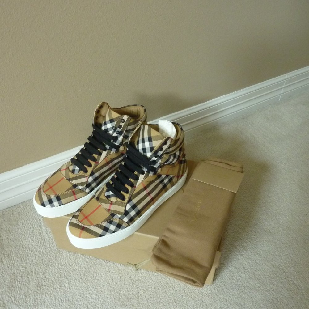 BURBERRY 'Reeth' Plaid Check Print High Top Canvas Sneakers (8.5) NEW IN BOX